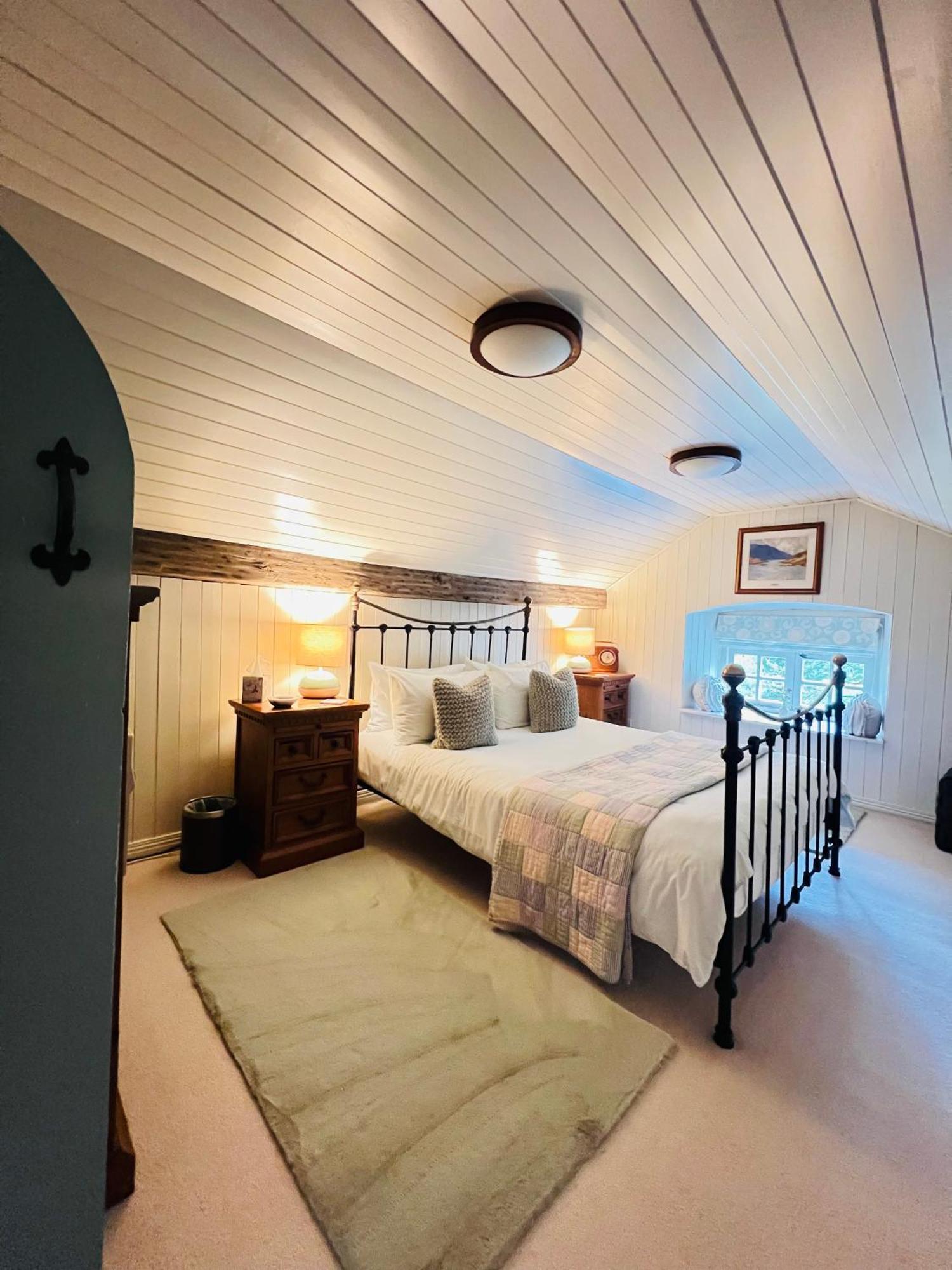 Larchmount House B&B ロンドンデリー エクステリア 写真